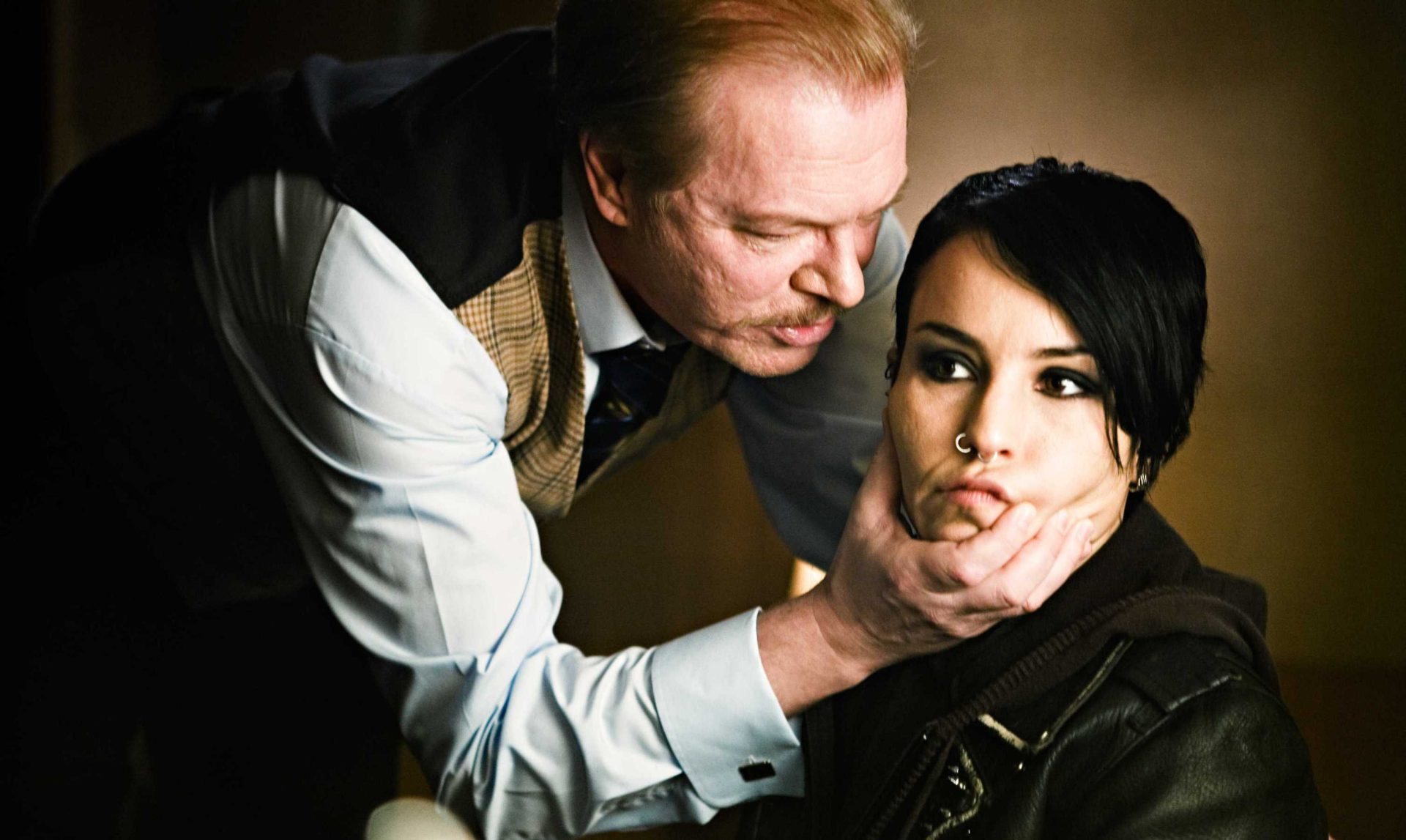 Movie Review: The Girl With The Dragon Tattoo (2010)