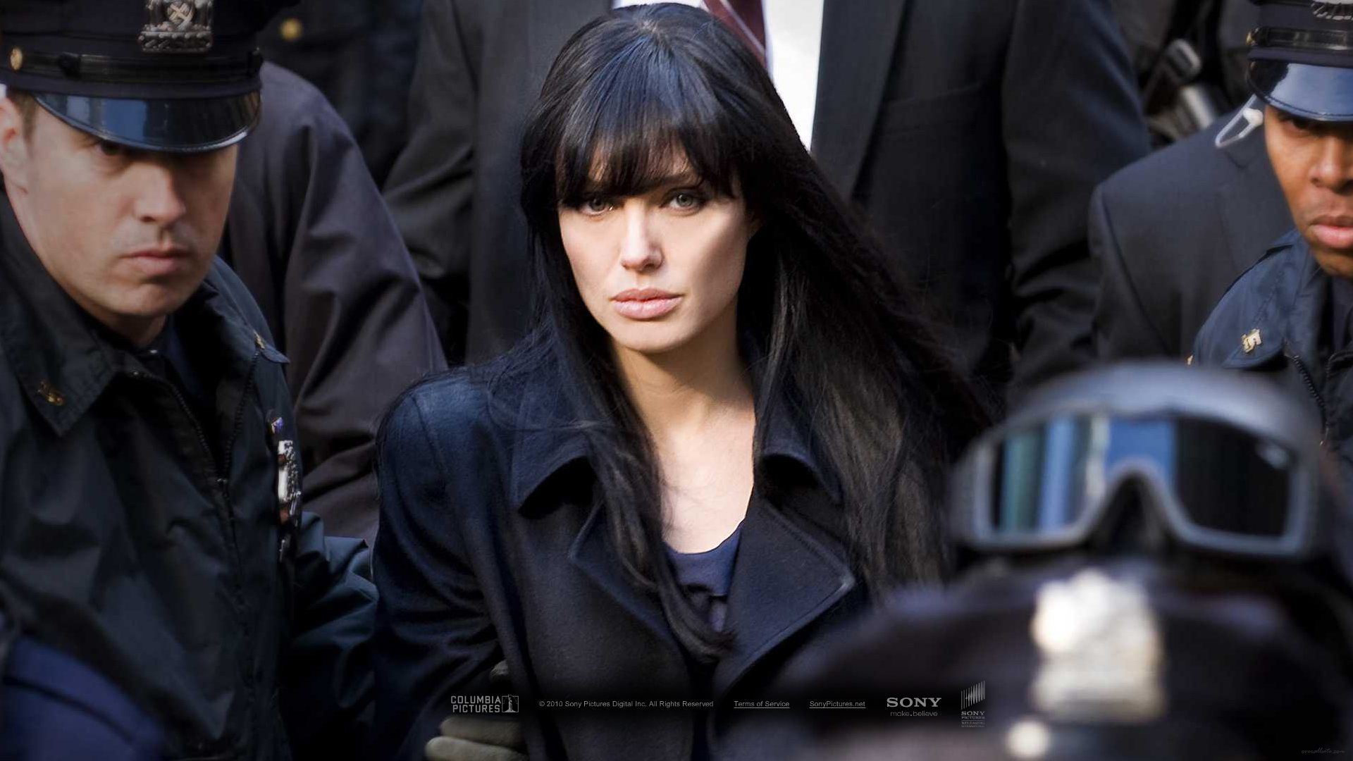 Movie Review: Salt (2010)