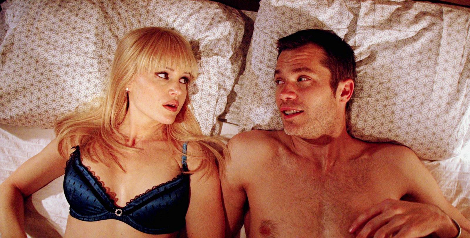 Quick Review: Elektra Luxx (2010)