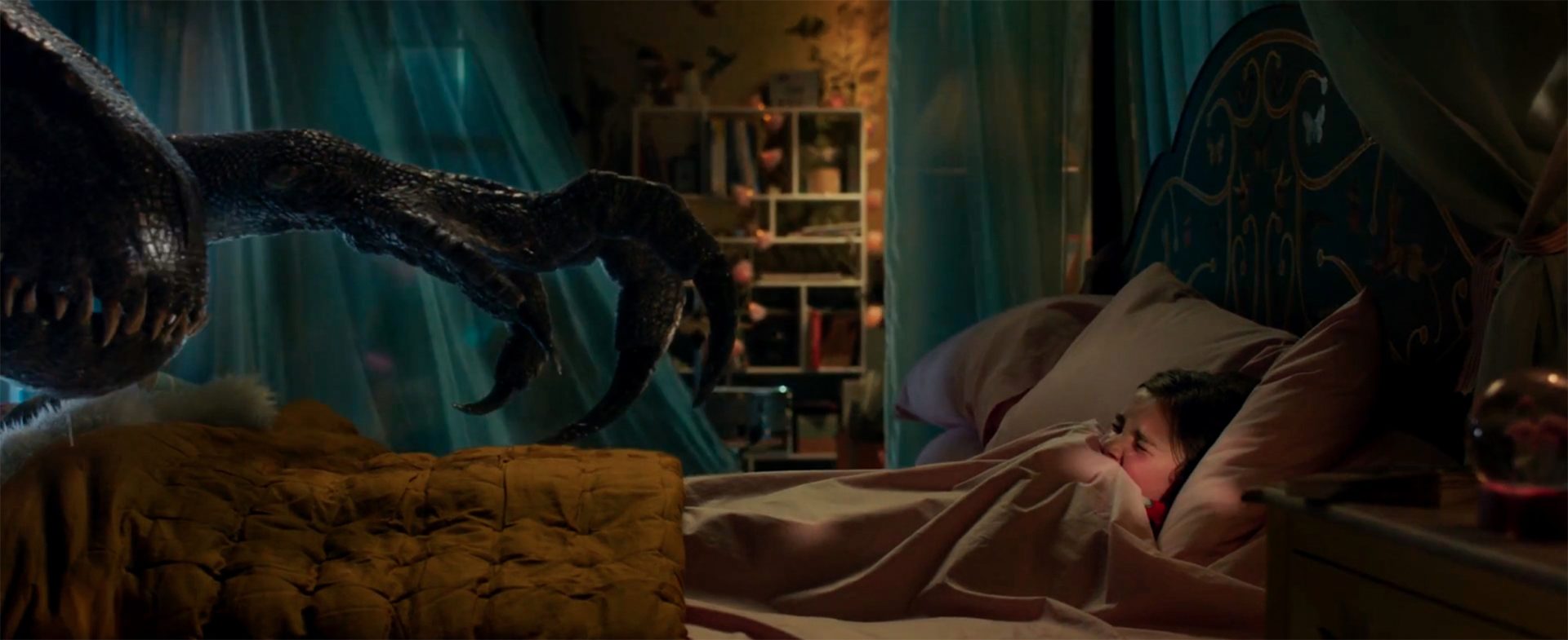 New Trailer: Jurassic World: Fallen Kingdom – Official Trailer #2